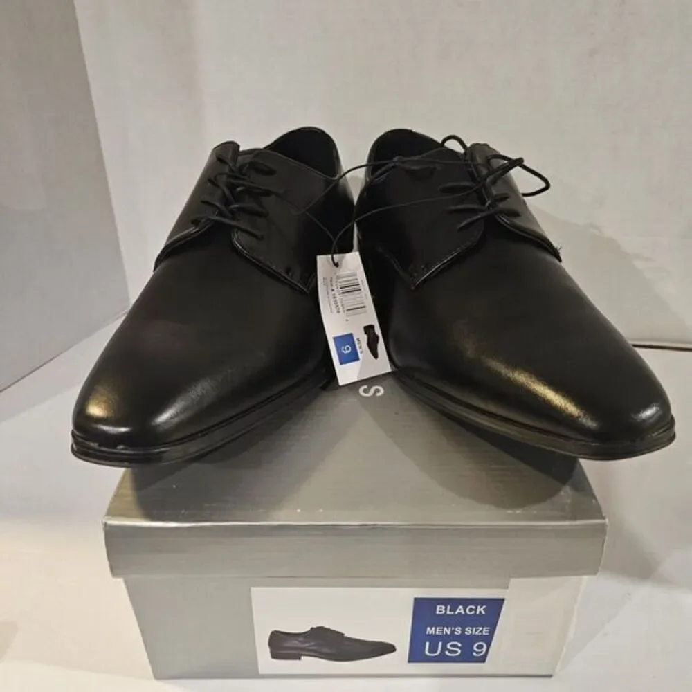 Perry Ellis Men’s Leather Oxford Lace-Up Dress or‎ Casual Shoe Black / Size 9